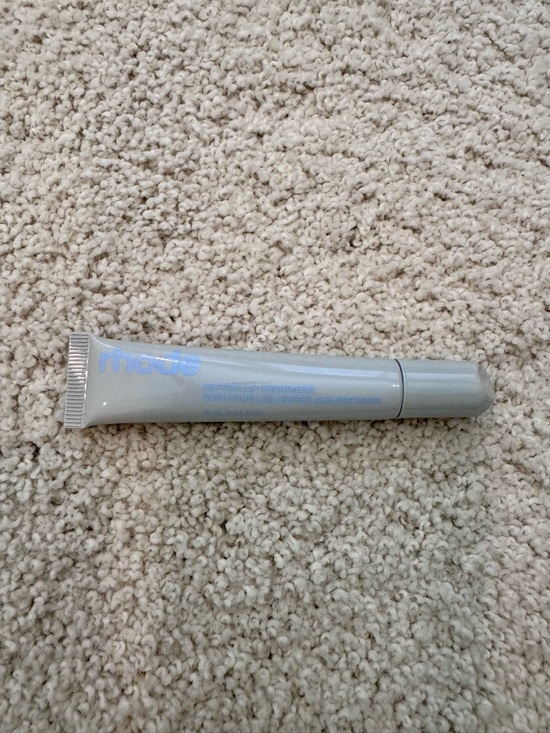 RHODE LE Sugarberry Peptide Lip Treatment Nourishing Glaze, 10ml - Picture 7 of 9